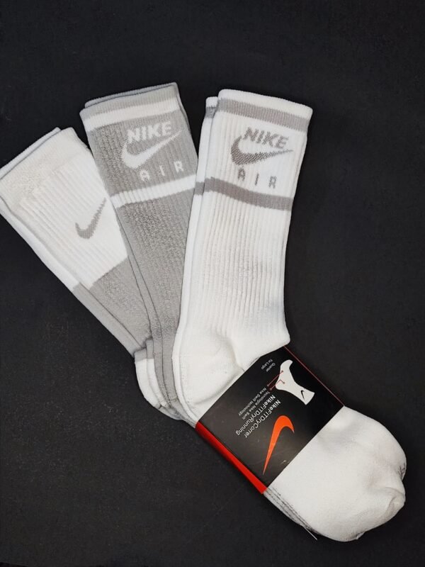 Nike gris blanco