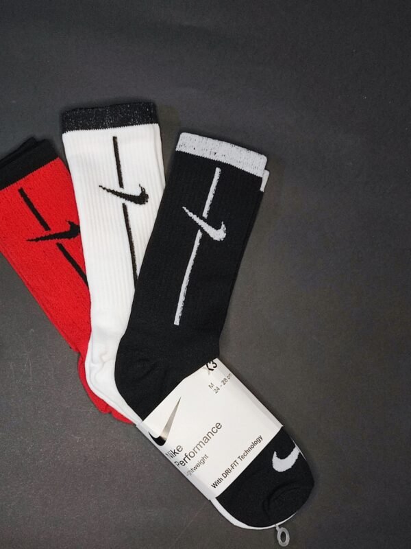 Nike negro rojo blanco